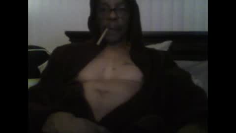 Snapshot of busturgutzgd11 chatting on December 2024 05:38:01 AM Busturgutzgd1 online show from December 2024 05:38:01 AM