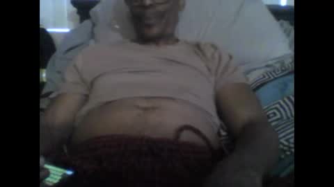 Snapshot of busturgutzgd11 chatting on December 2024 10:27:01 PM Busturgutzgd1 online show from December 2024 10:27:01 PM
