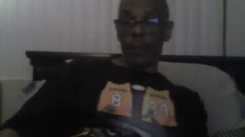 Snapshot of busturgutzgd11 chatting on December 2024 06:42:02 AM Busturgutzgd1 online show from December 2024 06:42:02 AM