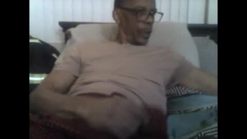 Snapshot of busturgutzgd11 chatting on January 2025 08:54:02 AM Busturgutzgd1 online show from January 2025 08:54:02 AM
