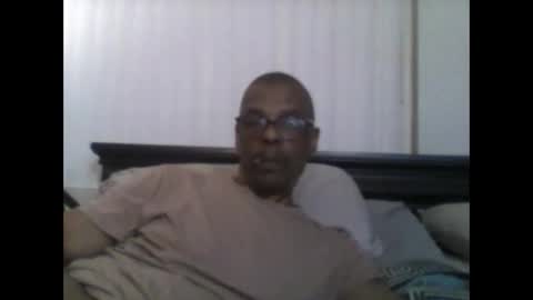 Snapshot of busturgutzgd11 chatting on January 2025 04:52:02 AM Busturgutzgd1 online show from January 2025 04:52:02 AM