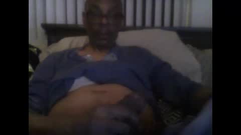 Snapshot of busturgutzgd11 chatting on February 2025 02:00:01 AM Busturgutzgd1 online show from February 2025 02:00:01 AM
