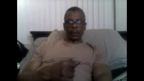 Snapshot of busturgutzgd11 chatting on February 2025 05:26:02 AM Busturgutzgd1 online show from February 2025 05:26:02 AM