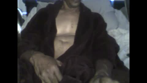 Snapshot of busturgutzgd11 chatting on October 2025 05:44:01 PM Busturgutzgd1 online show from October 2025 05:44:01 PM