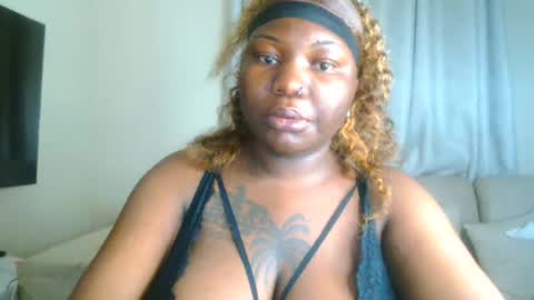 Snapshot of busty_mellons69 chatting on February 2026 07:27:01 AM busty_mellons69 online show from February 2026 07:27:01 AM