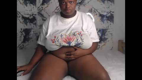 Snapshot of bustyboobs011 chatting on March 2026 06:06:01 AM bustyboobs011 online show from March 2026 06:06:01 AM