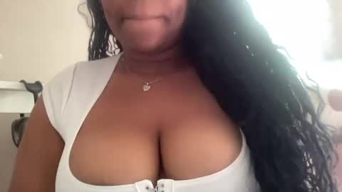 Snapshot of bustylolaa chatting on September 2025 12:32:01 PM bustylolaa online show from September 2025 12:32:01 PM