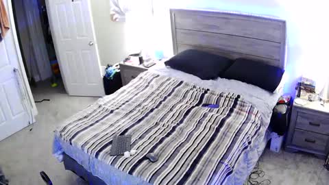 busybee83 online show from September 2025 08:47:02 PM