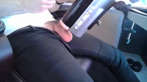 Snapshot of busyguybg chatting on May 2026 08:15:01 PM busyguybg online show from May 2026 08:15:01 PM