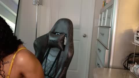 butterfly booty online show from April 2026 06:17:02 PM