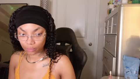 butterfly booty online show from May 2026 07:02:02 AM