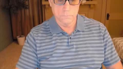 Snapshot of buttnakedfun954737 chatting on December 2024 01:21:02 PM Miles online show from December 2024 01:21:02 PM