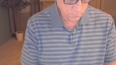 Snapshot of buttnakedfun954737 chatting on December 2024 10:53:02 AM Miles online show from December 2024 10:53:02 AM