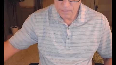 Snapshot of buttnakedfun954737 chatting on March 2025 10:28:02 AM Miles online show from March 2025 10:28:02 AM