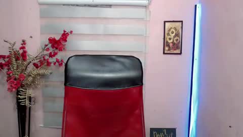 Snapshot of buttycamille chatting on December 2024 10:48:01 PM buttycamille online show from December 2024 10:48:01 PM