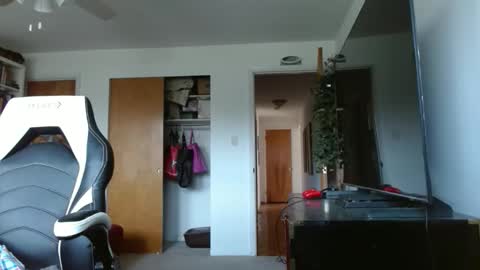 bwall1425 online show from March 2026 07:15:02 PM