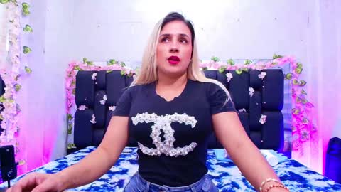 Carolina online show from September 2025 03:07:02 AM