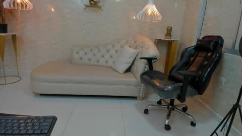 Snapshot of caamii_sweett chatting on April 2026 07:50:01 AM Camii Sweet online show from April 2026 07:50:01 AM
