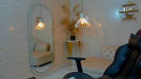 Snapshot of caamii_sweett chatting on May 2026 08:04:02 PM Camii Sweet online show from May 2026 08:04:02 PM