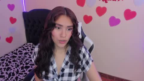 caelisse_cb online show from April 2026 04:15:01 PM