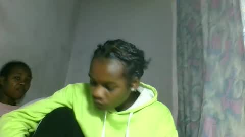 caella98 online show from April 2026 12:40:02 PM
