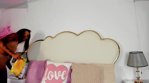 Cahitlin  online show from October 2025 07:23:01 AM