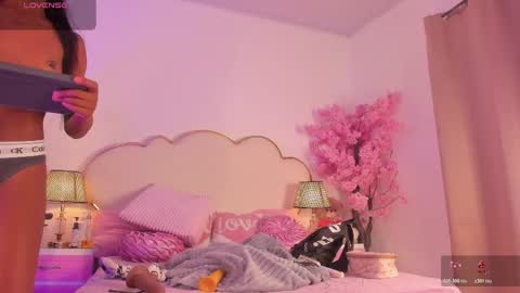 Snapshot of cahitlinbel chatting on May 2026 08:44:02 AM Cahitlin online show from May 2026 08:44:02 AM