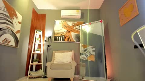 Snapshot of cailing chatting on March 2026 10:56:01 AM I am Katherine online show from March 2026 10:56:01 AM