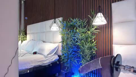 CailynBrown online show from November 2025 04:21:01 AM