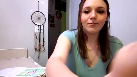 Snapshot of caitberrycough chatting on January 2026 07:28:02 PM caitberrycough online show from January 2026 07:28:02 PM