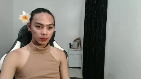 caitessa_bellemoir online show from November 2025 06:00:02 PM