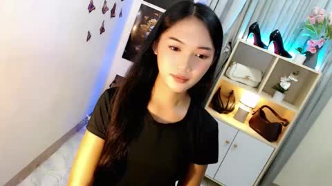 caitlin online show from October 2025 12:02:02 PM