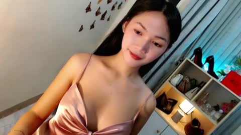 Snapshot of caitlin_x chatting on July 2026 12:38:02 AM caitlin online show from July 2026 12:38:02 AM
