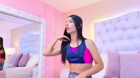 Caitlyn Millerr online show from June 2026 07:57:02 PM
