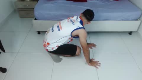 Snapshot of caius_fox chatting on February 2026 11:19:02 AM caius online show from February 2026 11:19:02 AM