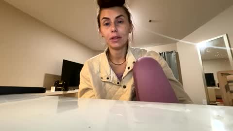 Snapshot of calicambri chatting on March 2026 01:28:01 PM The Cali Cambri online show from March 2026 01:28:01 PM