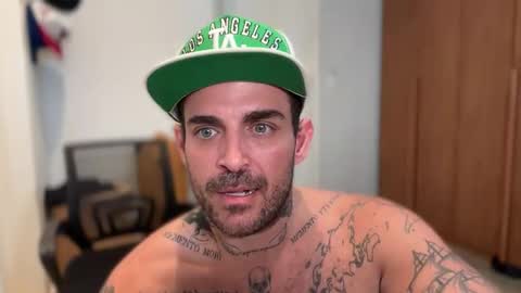 Snapshot of californiabrazilian chatting on April 2026 12:33:01 AM CaliforniaBrazilian online show from April 2026 12:33:01 AM