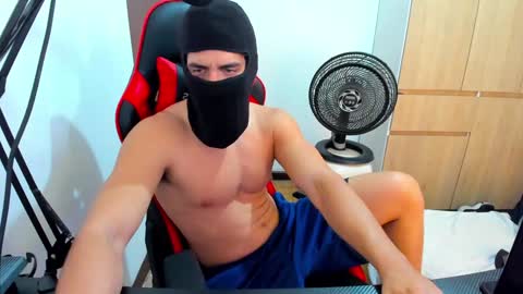 calihotcaliente27 online show from December 2024 07:32:02 PM