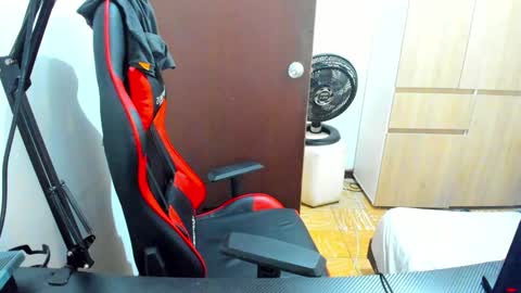 calihotcaliente27 online show from January 2025 01:11:01 PM