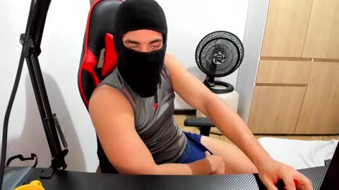 calihotcaliente27 online show from February 2025 02:01:01 PM