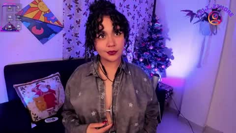 Snapshot of caliope_moreauu chatting on December 2024 03:25:02 AM Caliope Moreau online show from December 2024 03:25:02 AM