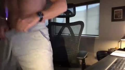 calirsedmo online show from November 2025 07:28:01 PM