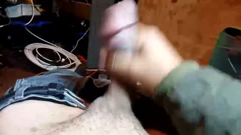 Snapshot of calisguitar chatting on November 2025 03:39:02 AM Calisguitar online show from November 2025 03:39:02 AM