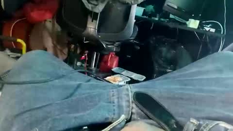 Snapshot of calisguitar chatting on November 2025 09:08:01 PM Calisguitar online show from November 2025 09:08:01 PM