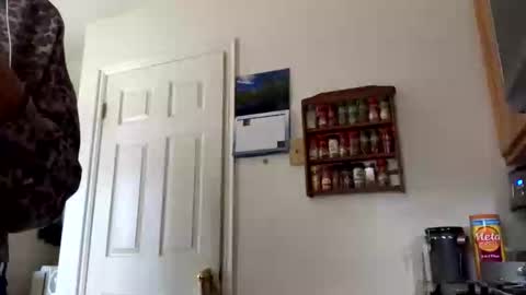 Snapshot of calishop1 chatting on October 2025 03:38:02 PM calishop1 online show from October 2025 03:38:02 PM