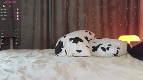 Snapshot of call__me_mommy_ chatting on February 2025 06:59:01 PM Nancy Please thumbs up me online show from February 2025 06:59:01 PM