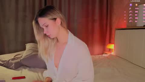 Snapshot of call__me_mommy_ chatting on September 2025 06:09:02 PM Nancy Please thumbs up me online show from September 2025 06:09:02 PM