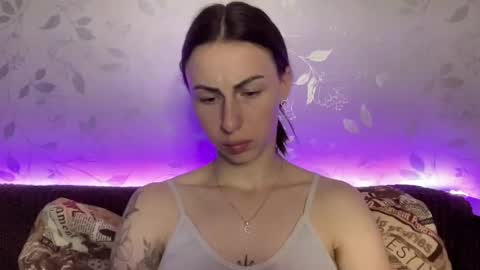Snapshot of call_me_dad_ chatting on January 2025 10:19:01 PM Anna online show from January 2025 10:19:01 PM