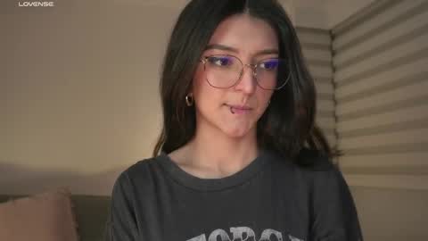   online show from May 2026 02:06:02 AM