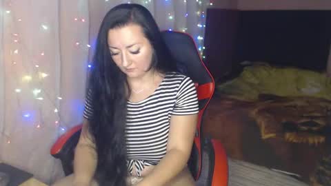 Snapshot of call_me_shaya chatting on November 2025 04:40:02 PM Shaya online show from November 2025 04:40:02 PM